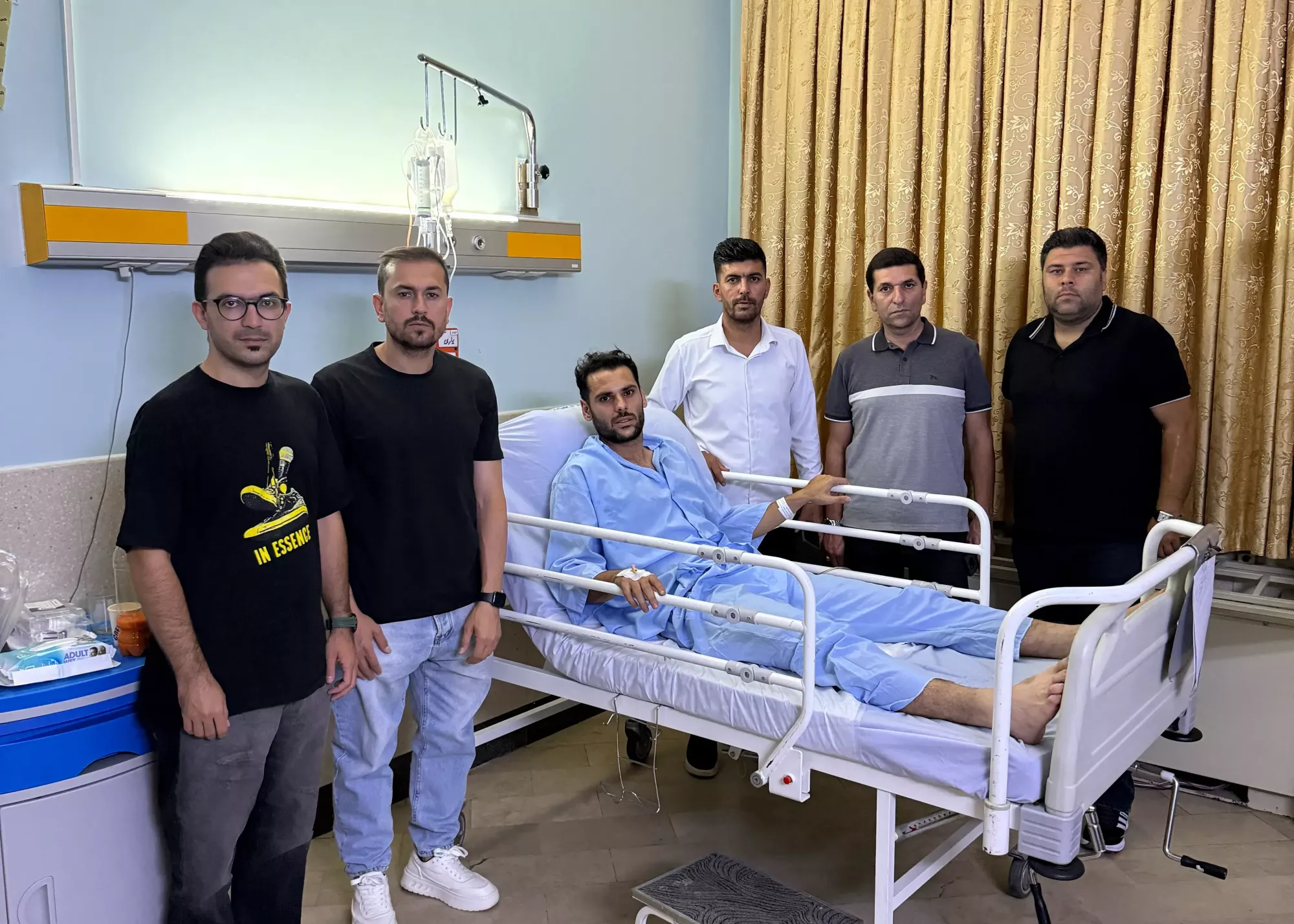 عیادت سرمربی کاراگستر از هافبک بیمارستانی