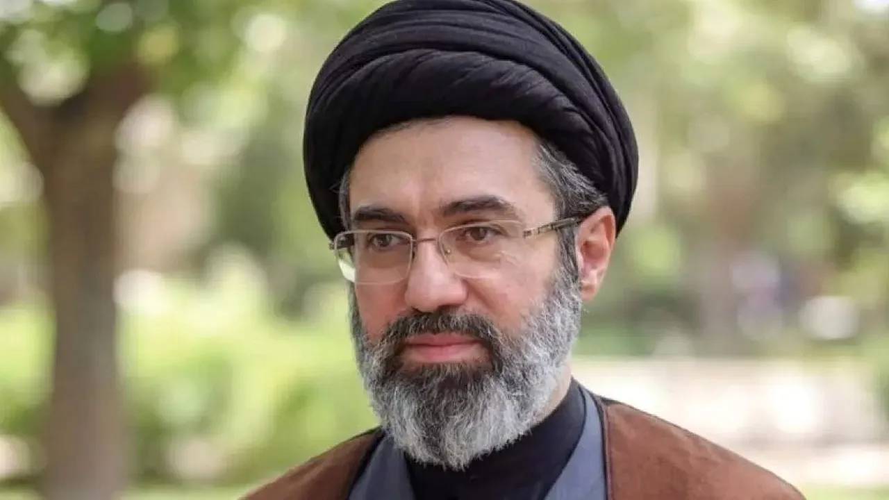 پیام رهبر انقلاب درباره عوامل پیروزی ملت ایران