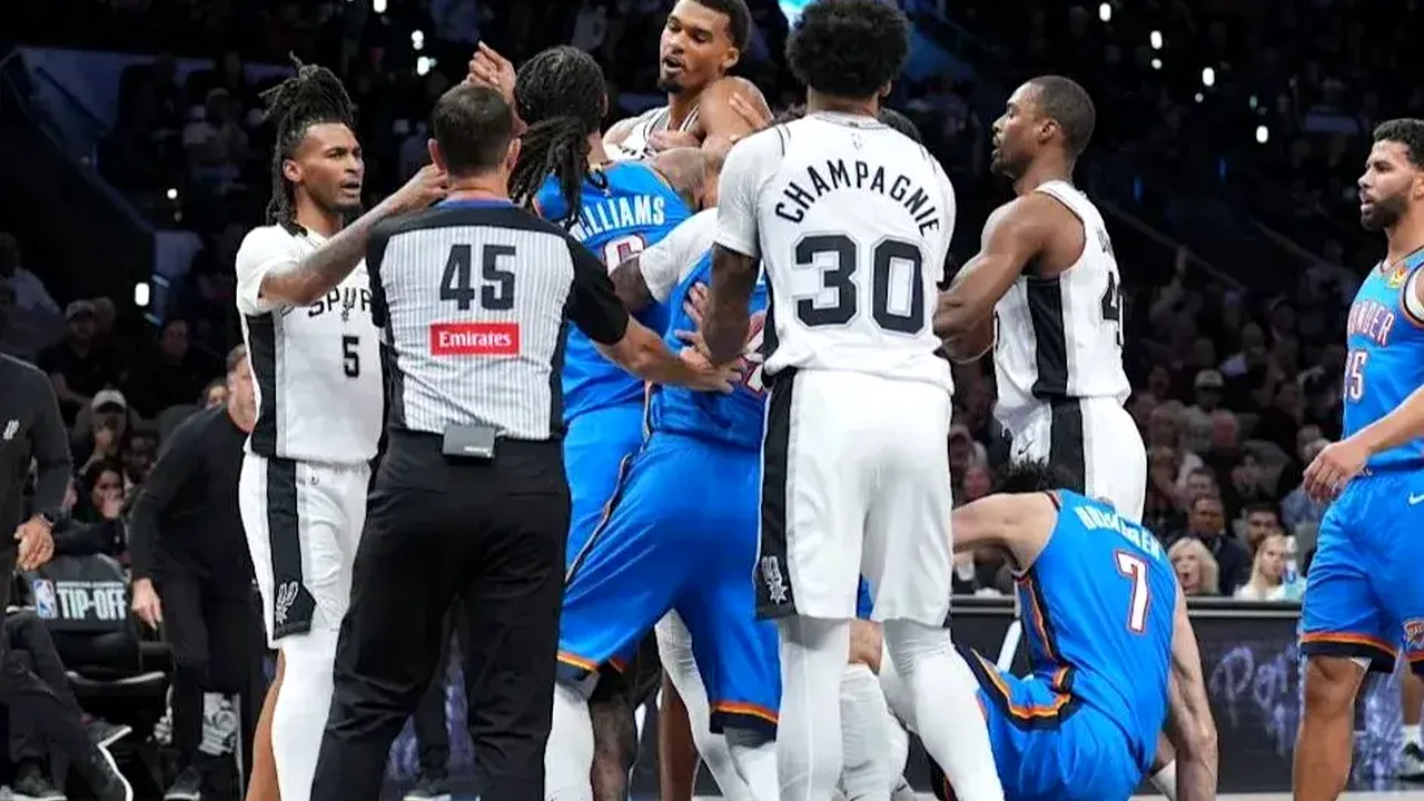 درگیری بازیکنان تاندر و اسپرز؛ لحظهای جنجالی در NBA