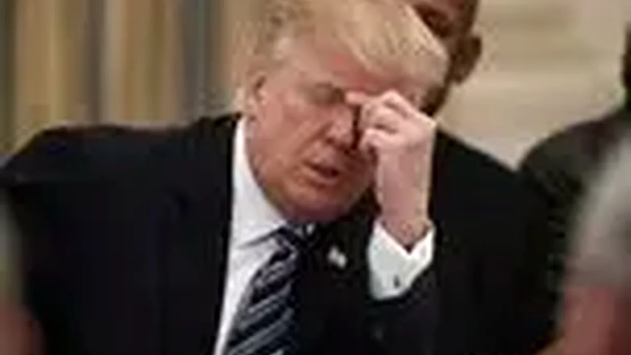 جنگ با ایران، بنزین آمریکاییها را گران کرد؛ فشار اقتصادی بر ترامپ پیش از انتخابات