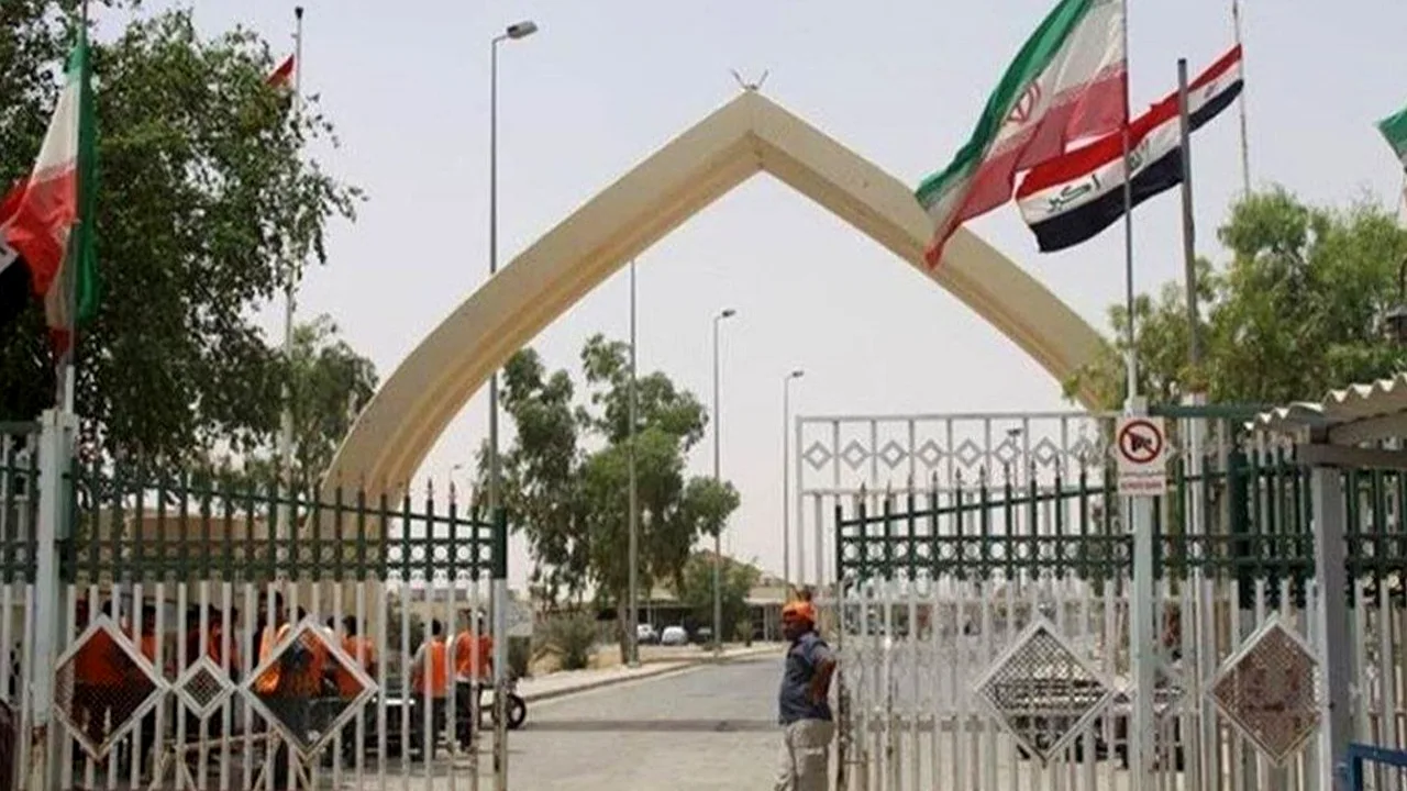 اعتراض رانندگان عراقی به بستهماندن گذرگاه الشیب