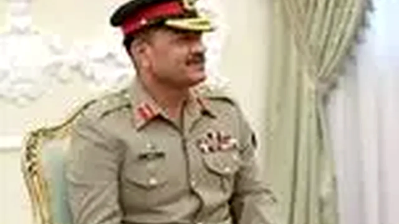 سفر غافلگیرکننده فرمانده ارشد پاکستان به تهران؛ پشت پرده چه خبر است؟
