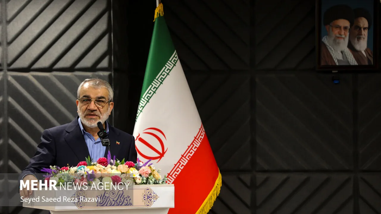 نظام ایران؛ پیوند دین و مشارکت مردمی از نگاه کدخدایی