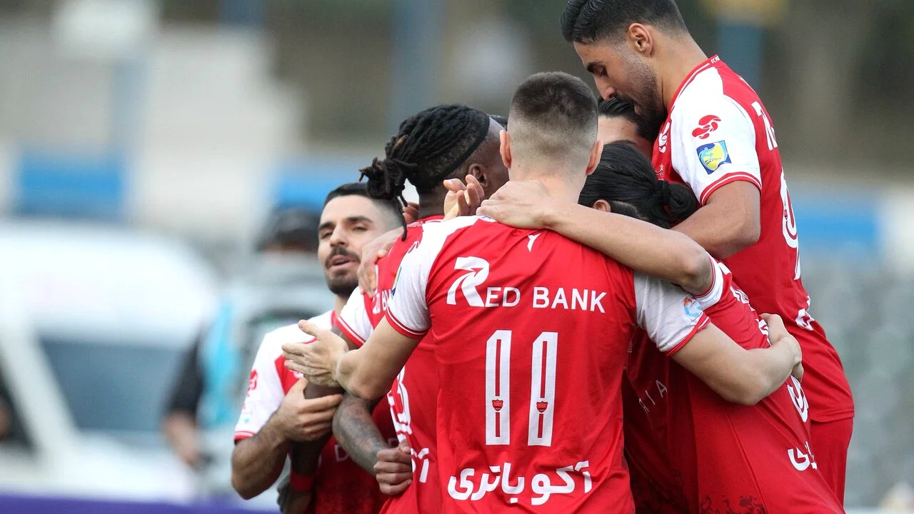 راز ناگفته تساوی پرسپولیس؛ چرا مدافعان برخلاف مهاجمان ستایش شدند؟