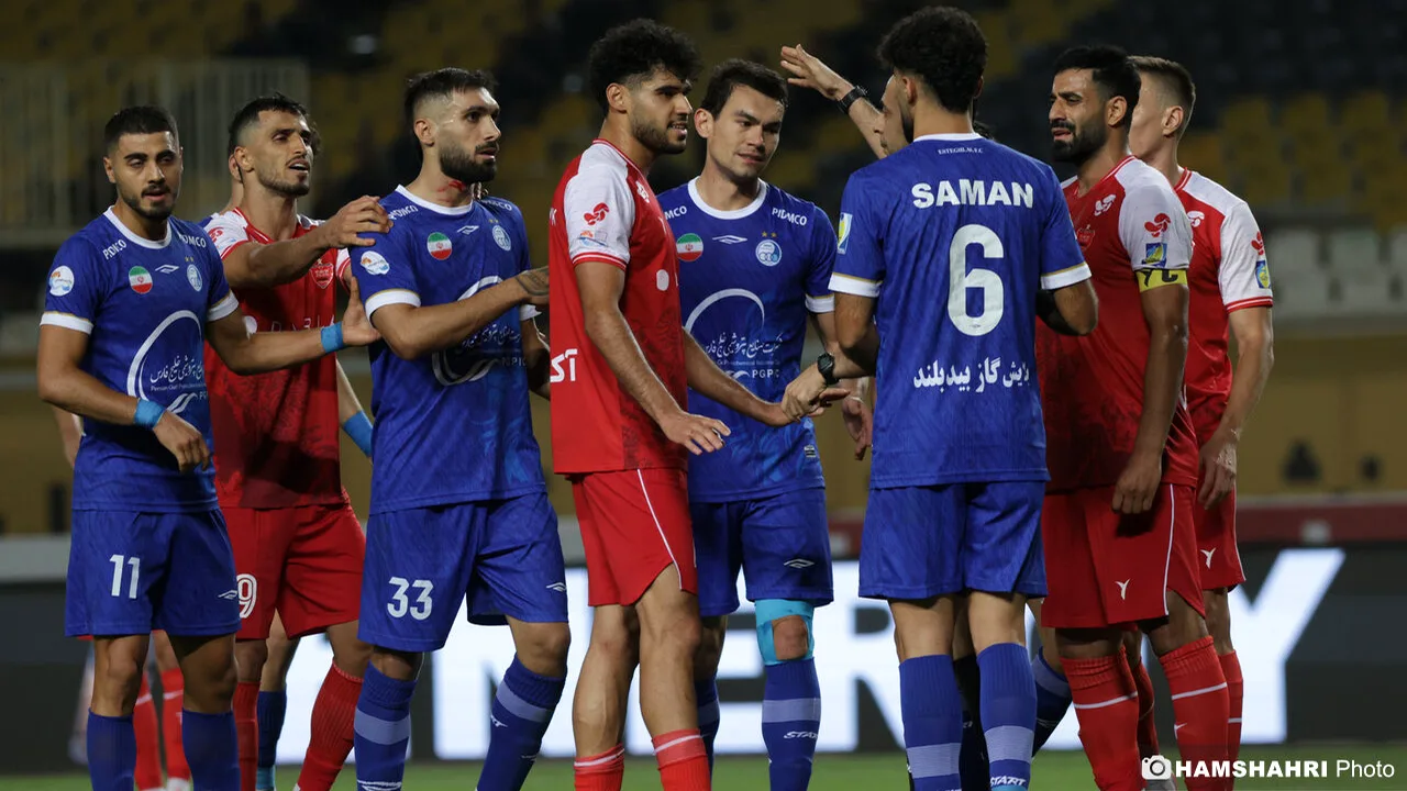 پیشکسوت استقلال: داور باید ۳ بازیکن پرسپولیس را اخراج میکرد