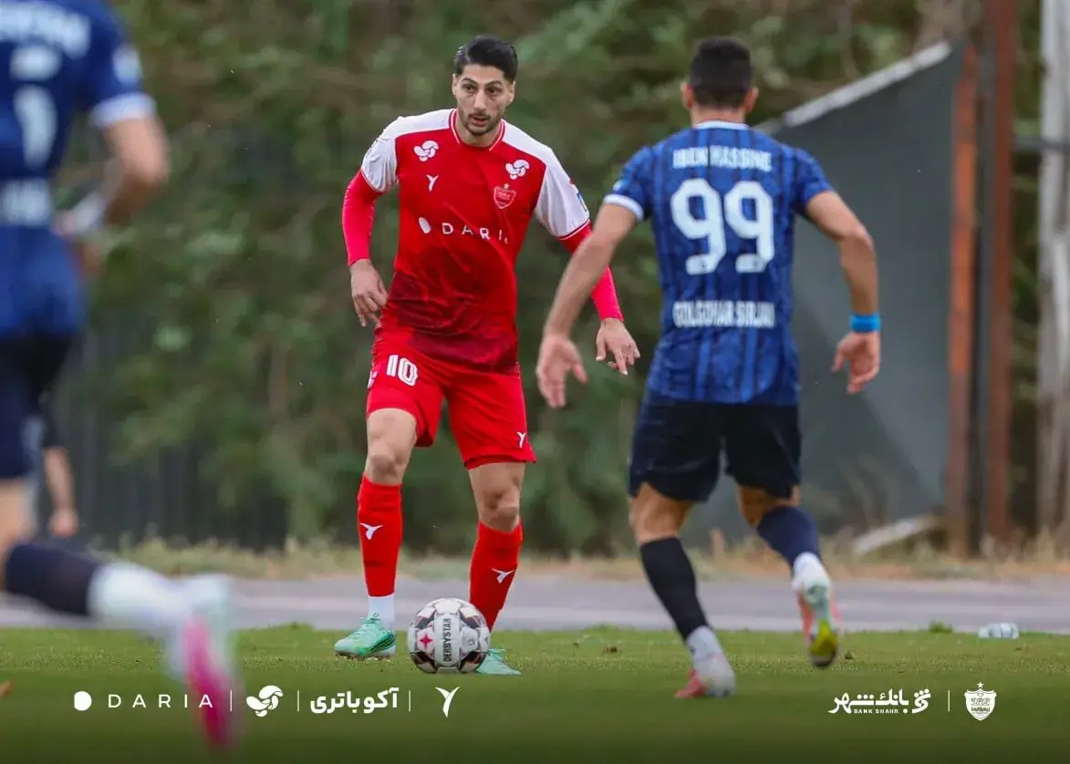 محمدمهدی محبی، بازیکن پرسپولیس، در تمرینات گلزنی کرد