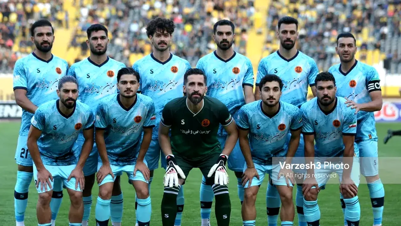 تیم فوتبال مس شهربابک در شرایط خاص برای بازی با پیکان