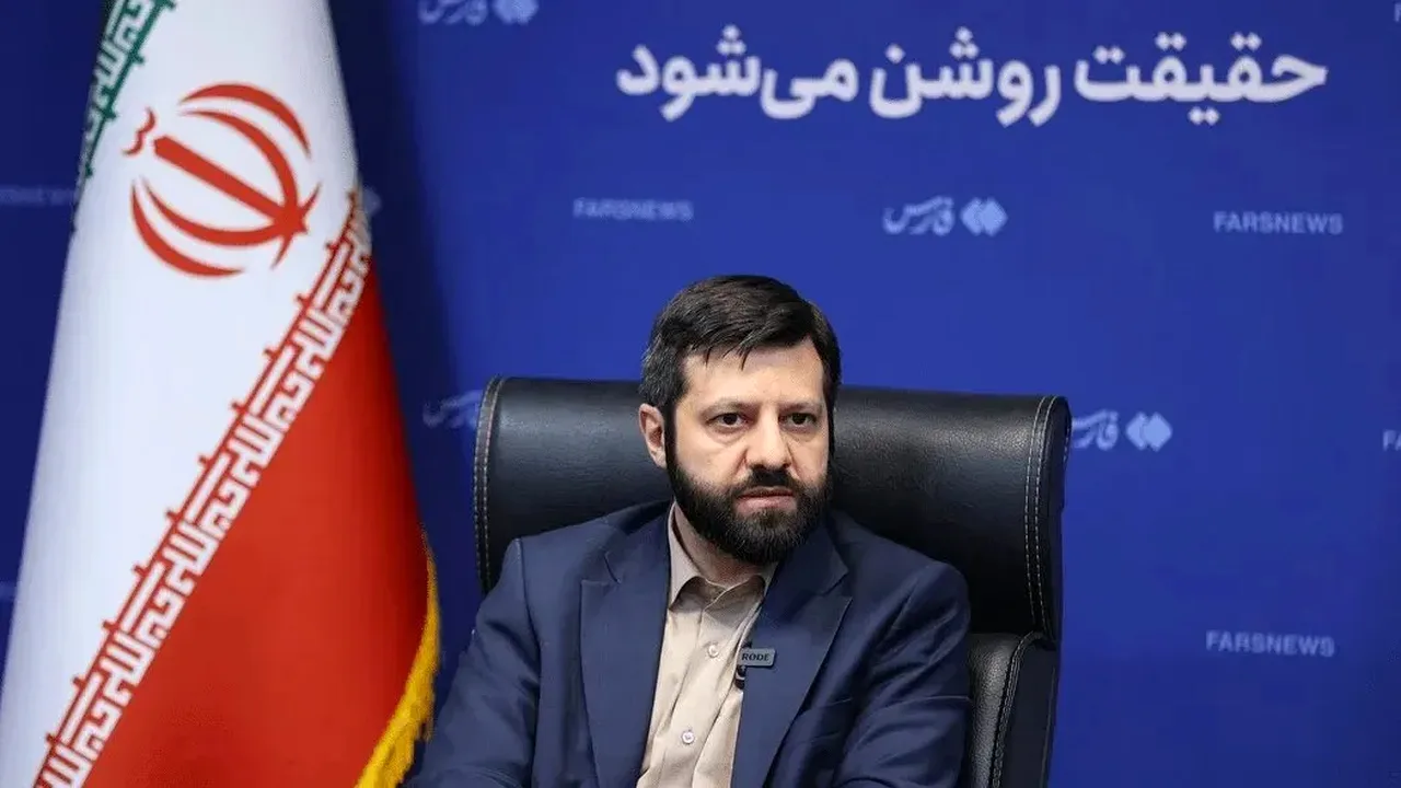 مسئول بسیج اساتید: دشمن با جریان نخبگی ایران مشکل دارد