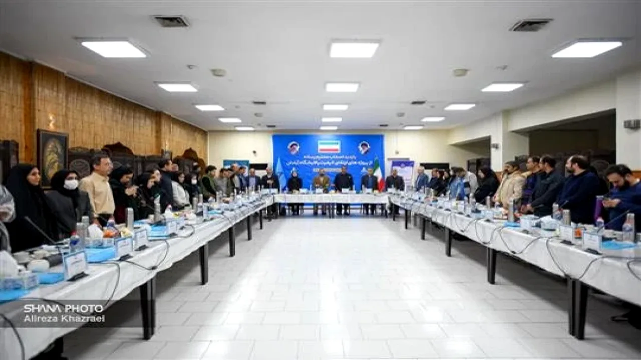 رونمایی از سند راهبردی تحول دیجیتال در پالایشگاه آبادان
