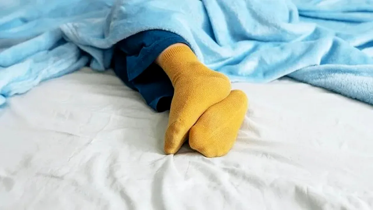جوراب شبانه: راهکار ساده برای خواب بهتر یا باور غلط؟