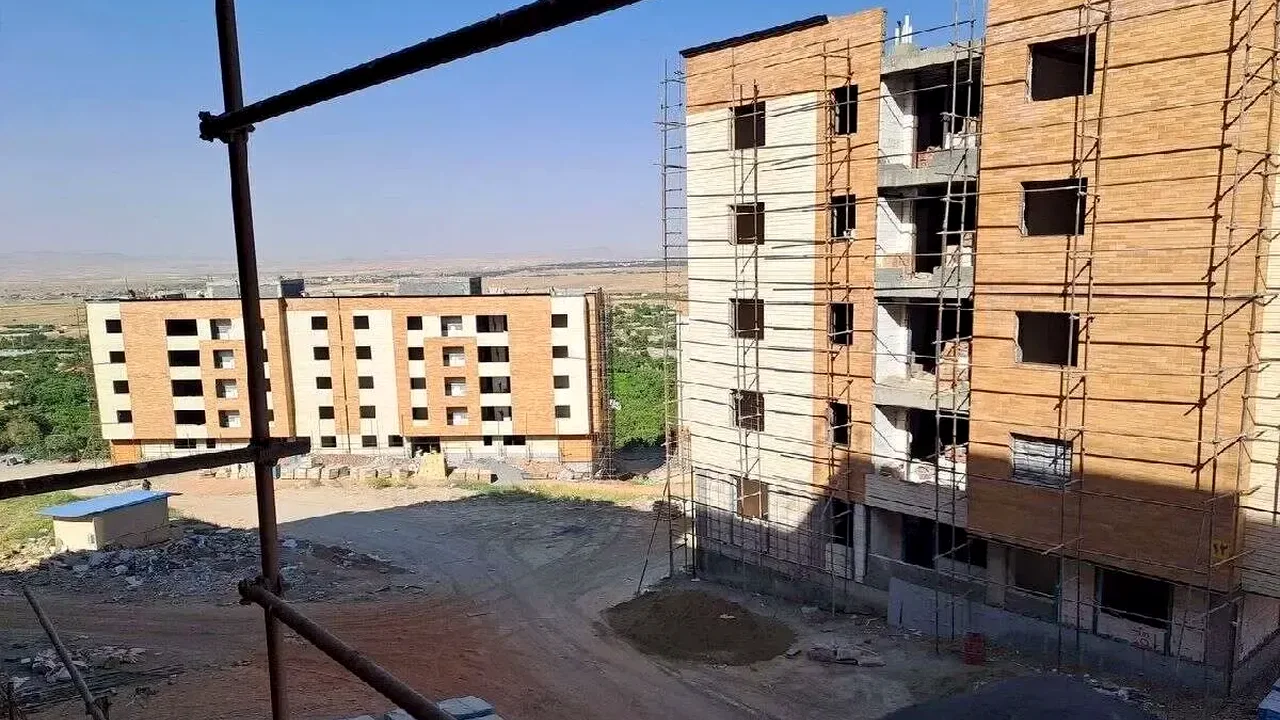 وزیر راه از یک تصمیم پنهانی برای ۴۳۰ هزار واحد مسکونی خبر داد؛ ماجرا چیست؟