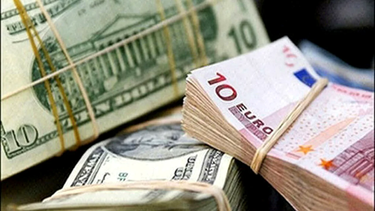 دلار در بازار آزاد ۴ هزار تومان بالا رفت؛ پیش بینی قیمت ارز در روزهای پیش رو