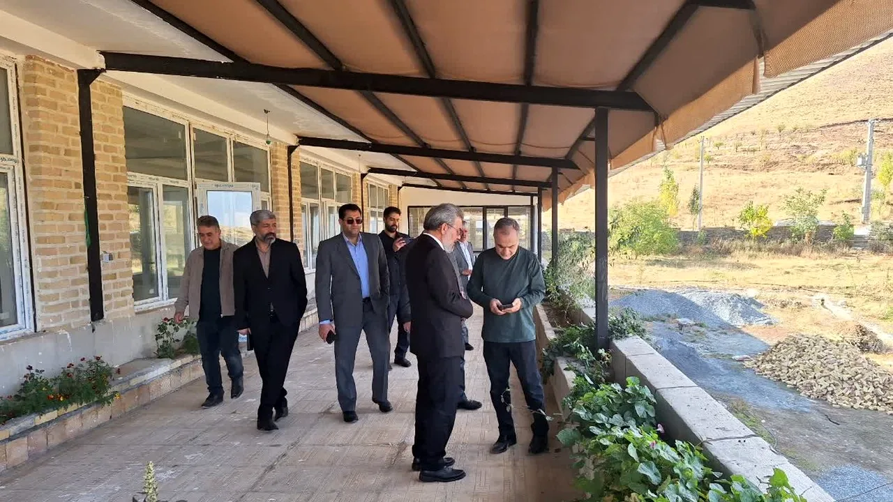 همدان در پی رفع موانع مجتمعهای گردشگری