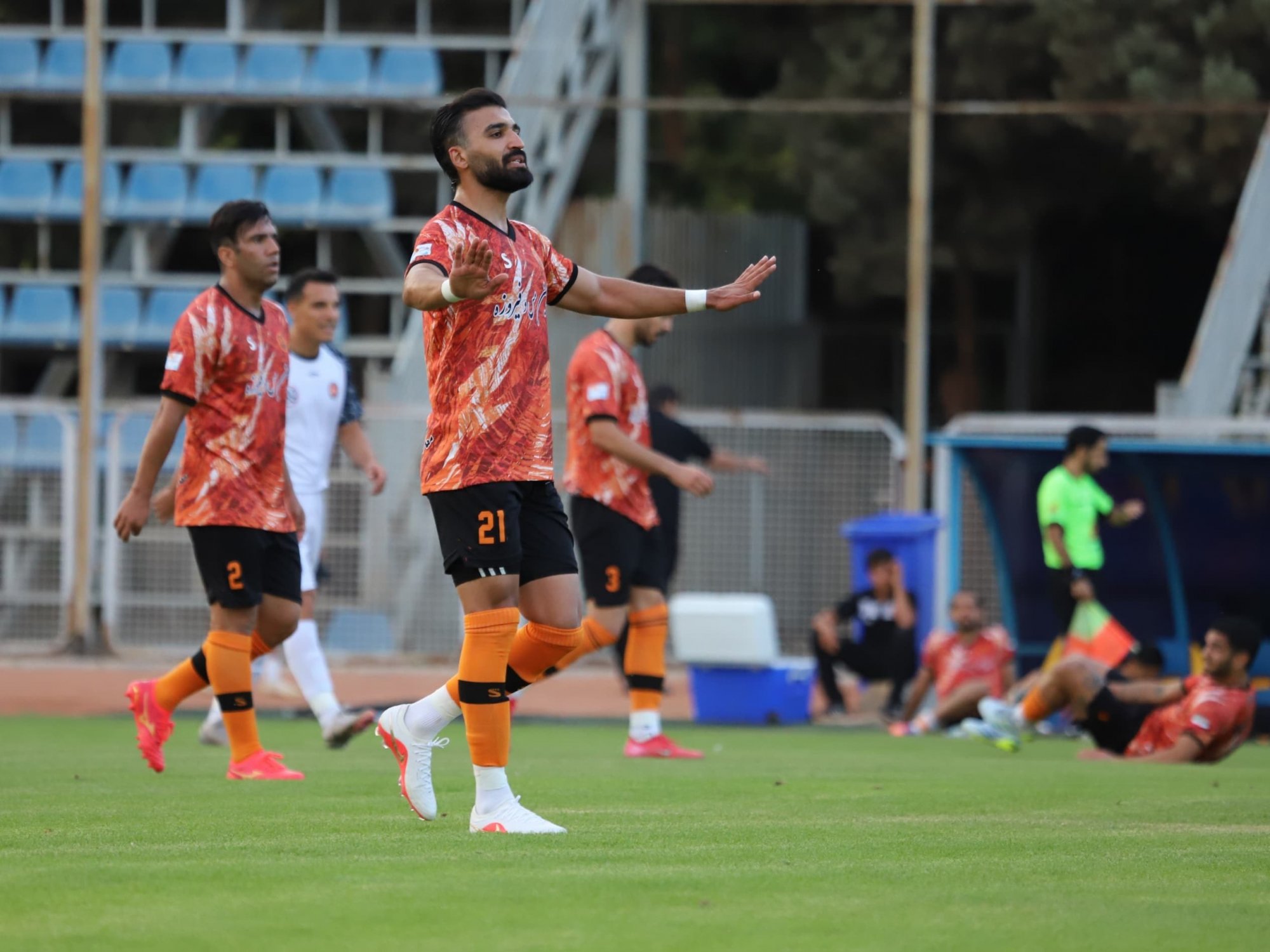 نفت آبادان از قعر جدول جدا شد؛ مس شهربابک در خطر