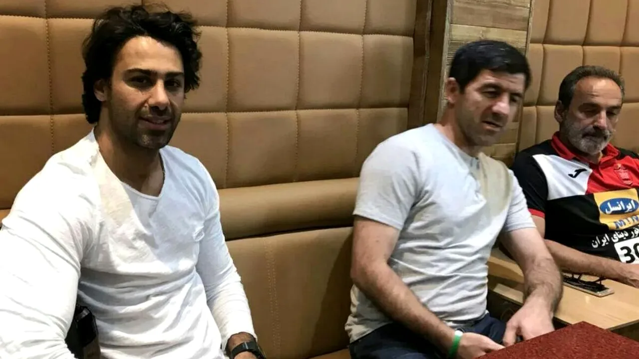 بازی فوتبال ستارگان استقلال و پرسپولیس با رئیسجمهور سابق