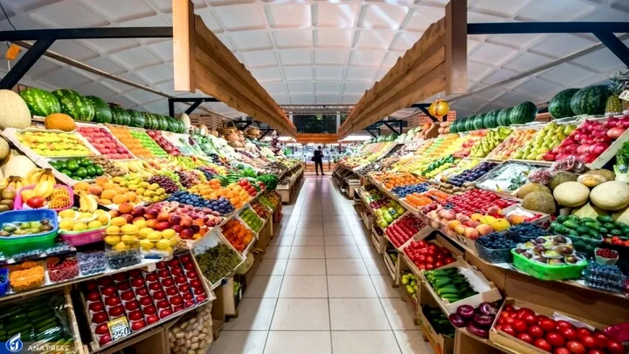 موز وارداتی کیلویی ۳۷۰ هزار تومان؛ نرخهای جدید میوه و صیفی