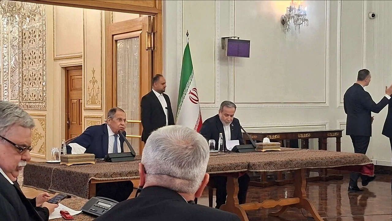 چرخش ناگهانی مسکو در قبال تهران؛ لاوروف پرده از یک تصمیم پنهان برداشت