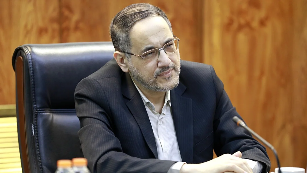 خلق پول توسط بانکها باید مهار شود