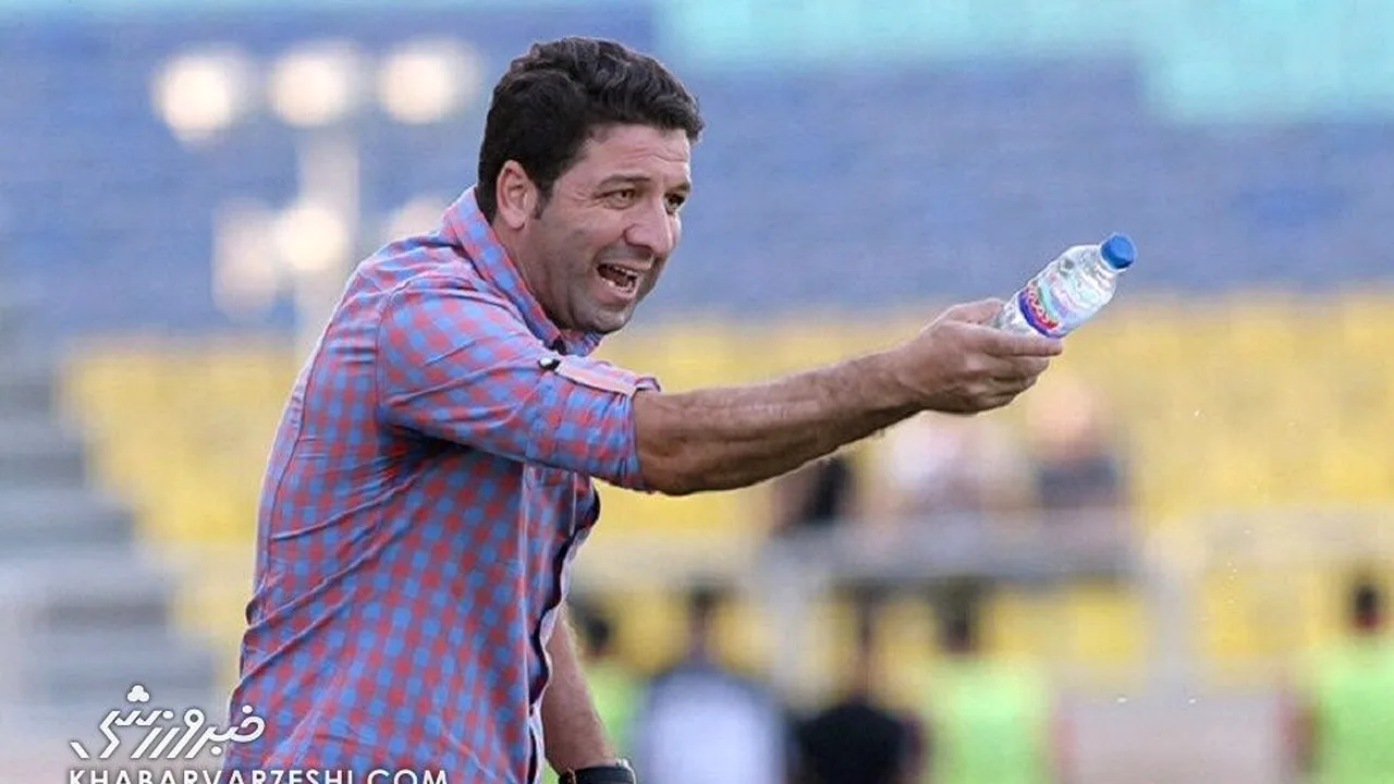 انتقاد تند پیشکسوت از تعویضهای پرسپولیس؛ ضربآهنگ تیم مختل میشود