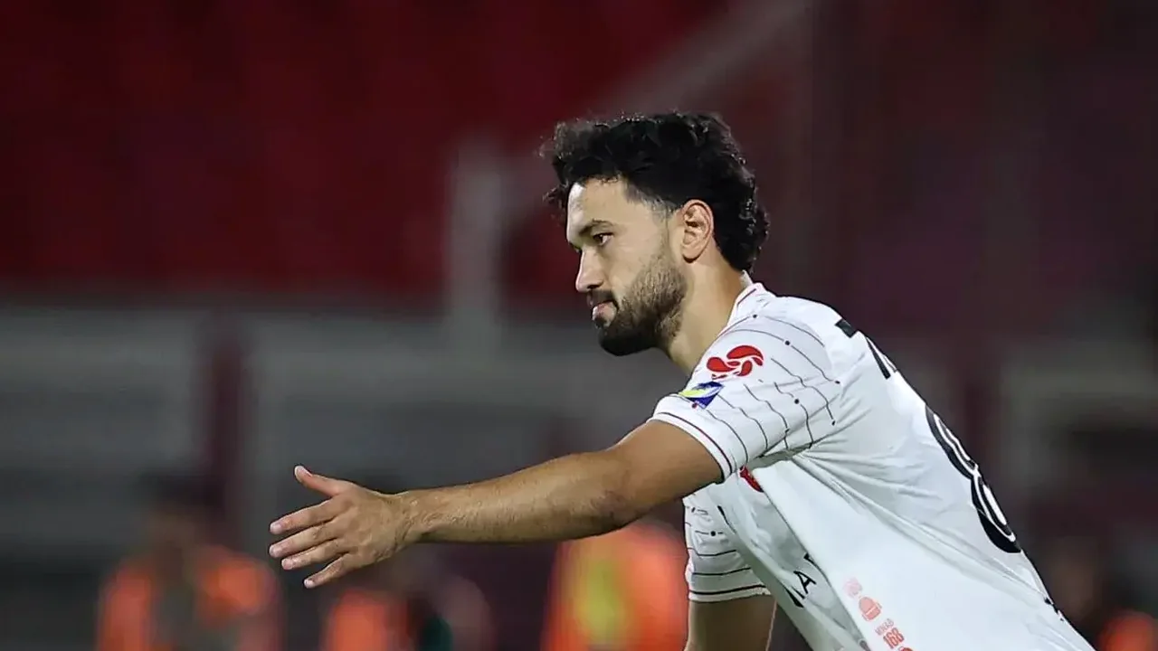 دانیال ایری، مدافع پرسپولیس، به میدان بازگشت
