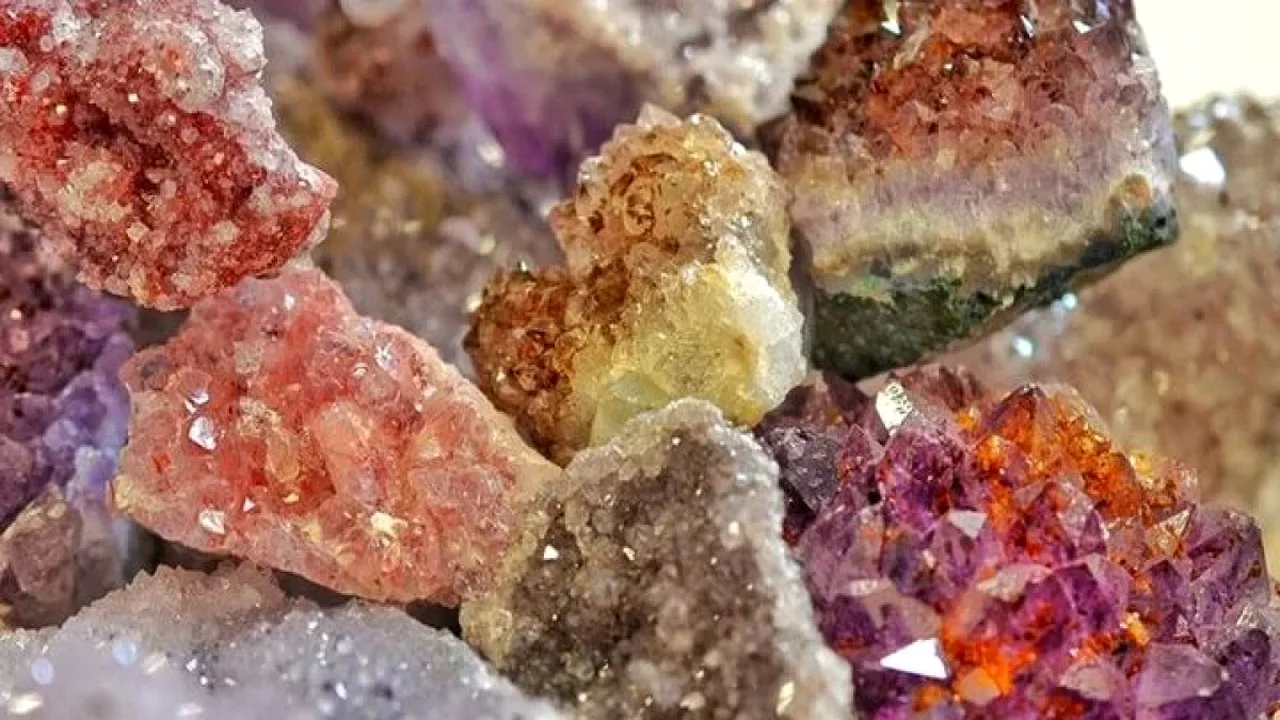 آبدانان میزبان کارگاه تخصصی گوهرتراشی میشود