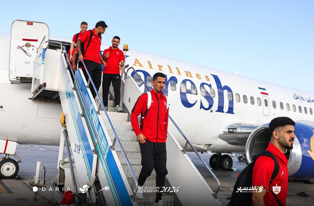 پرواز تیم پرسپولیس از تهران به تبریز با تاخیر مواجه شد