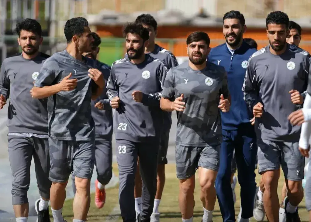 ذوبآهن با پوستر سینمایی به استقبال لیگ برتر میرود