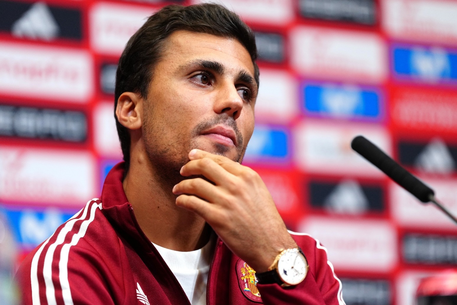 2541861