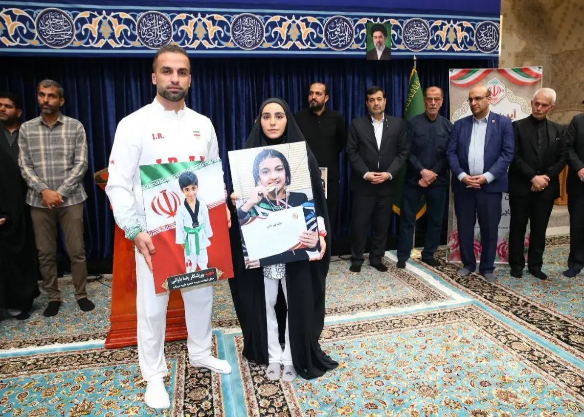 مراسم بدرقه پرچمداران کاروان ورزشی ایران در حرم امام رضا