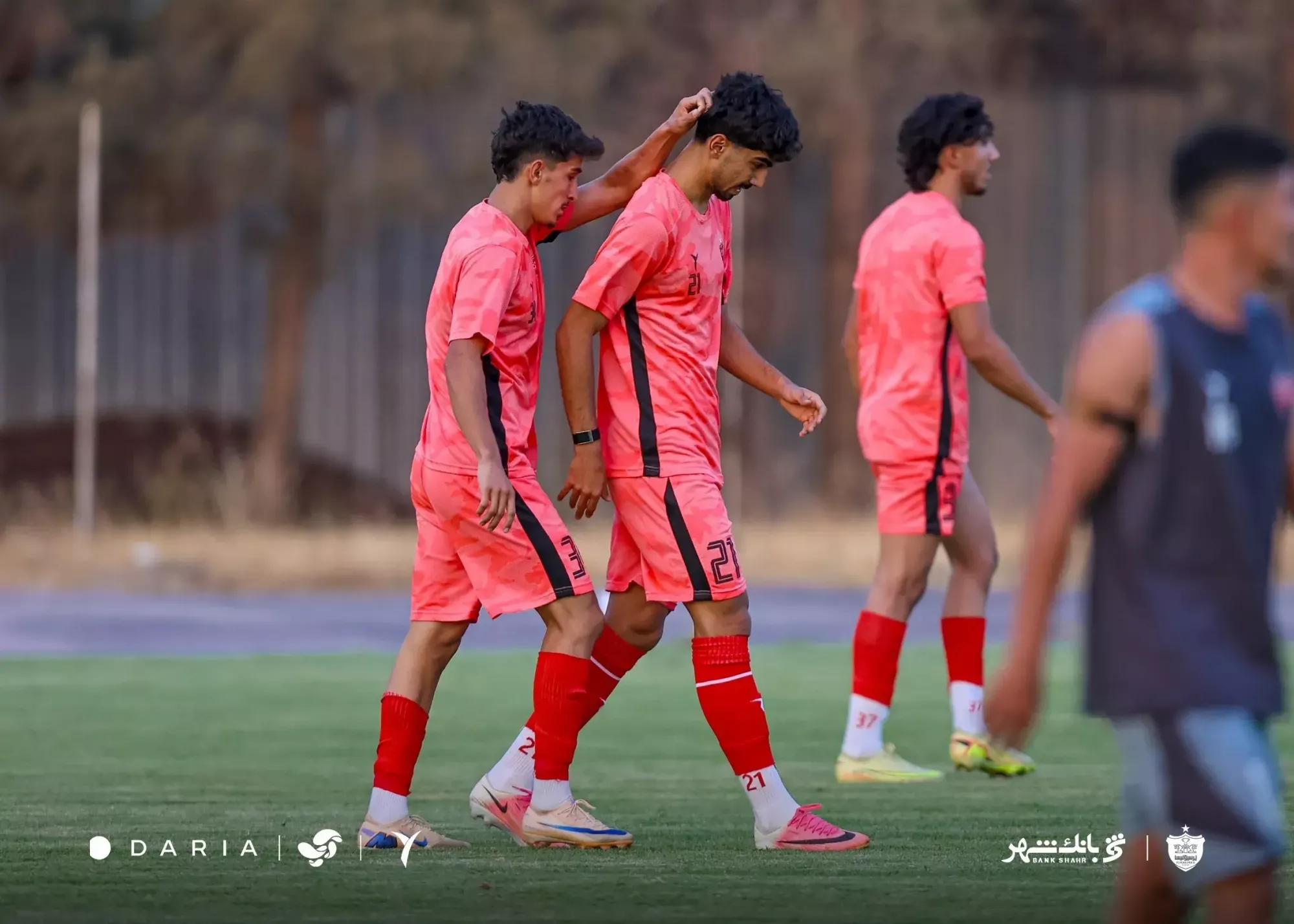 پرسپولیس با پیروزی دو بر صفر از امیدهای خود گذشت