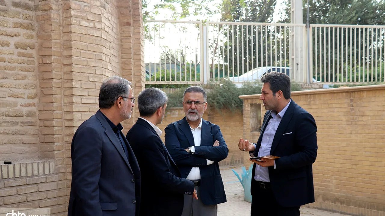 بازدید مقام گردشگری کشور از پروژههای قم