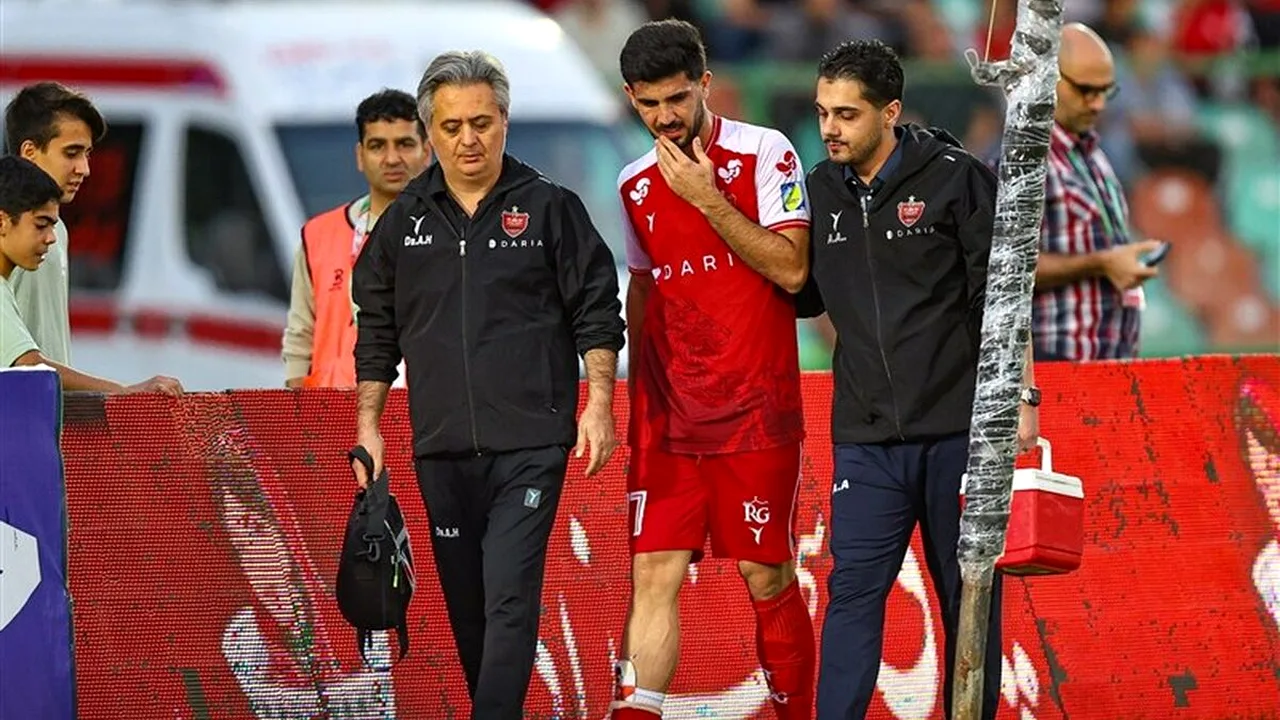 هافبک پرسپولیس دو بازی آینده را از دست داد