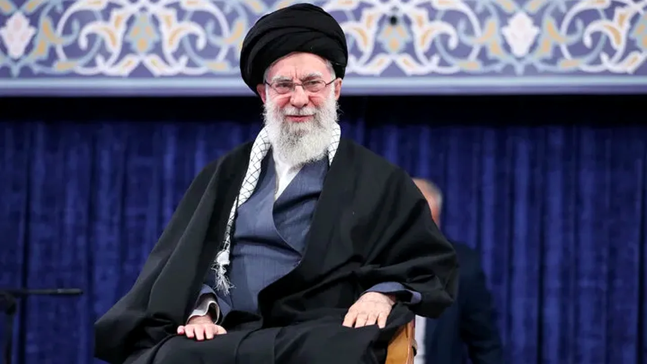 چرا امسال جای یک نفر در حسینیه خالی است؟ رازی که فاطمیه را دگرگون کرد!