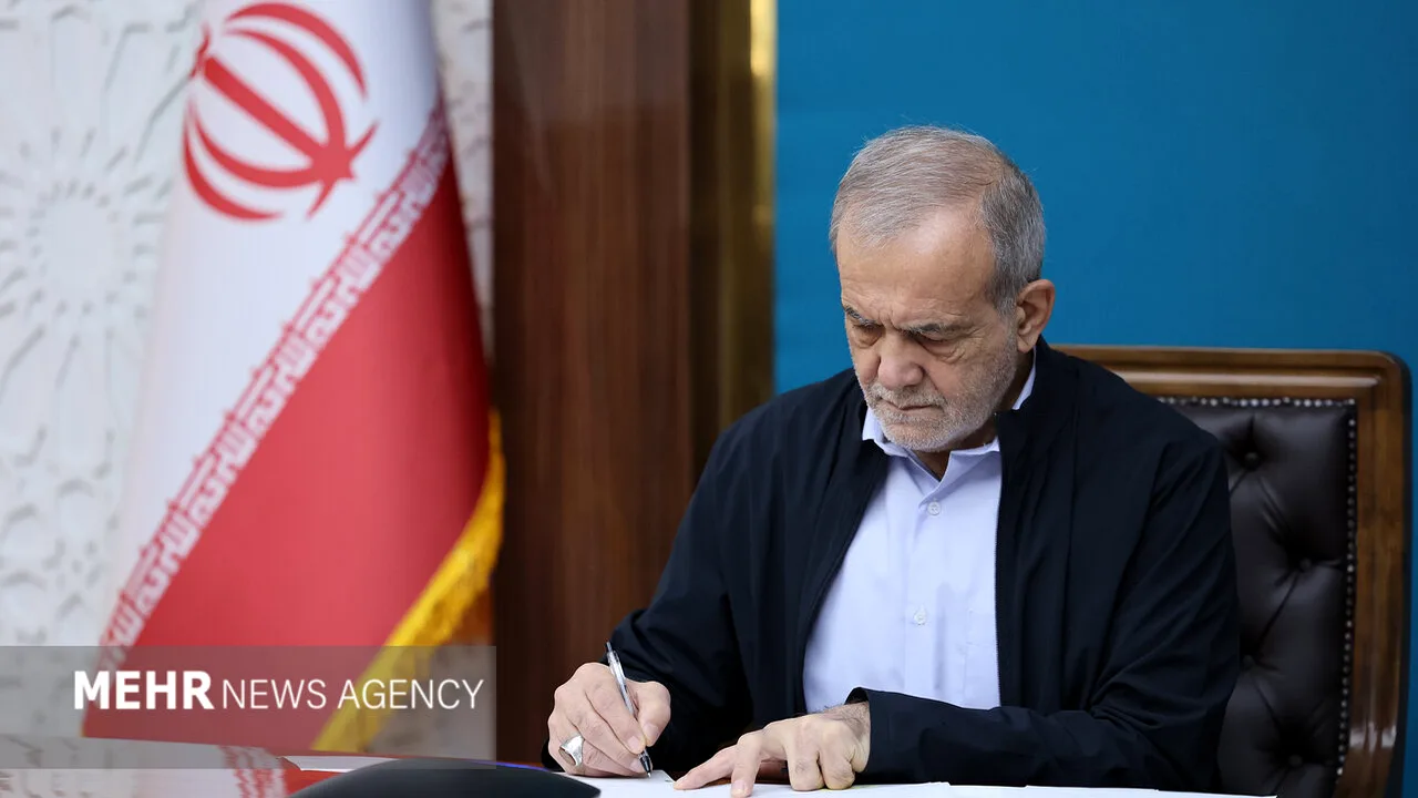 تجلیل رئیسجمهور از قهرمانی کشتی فرنگی ایران