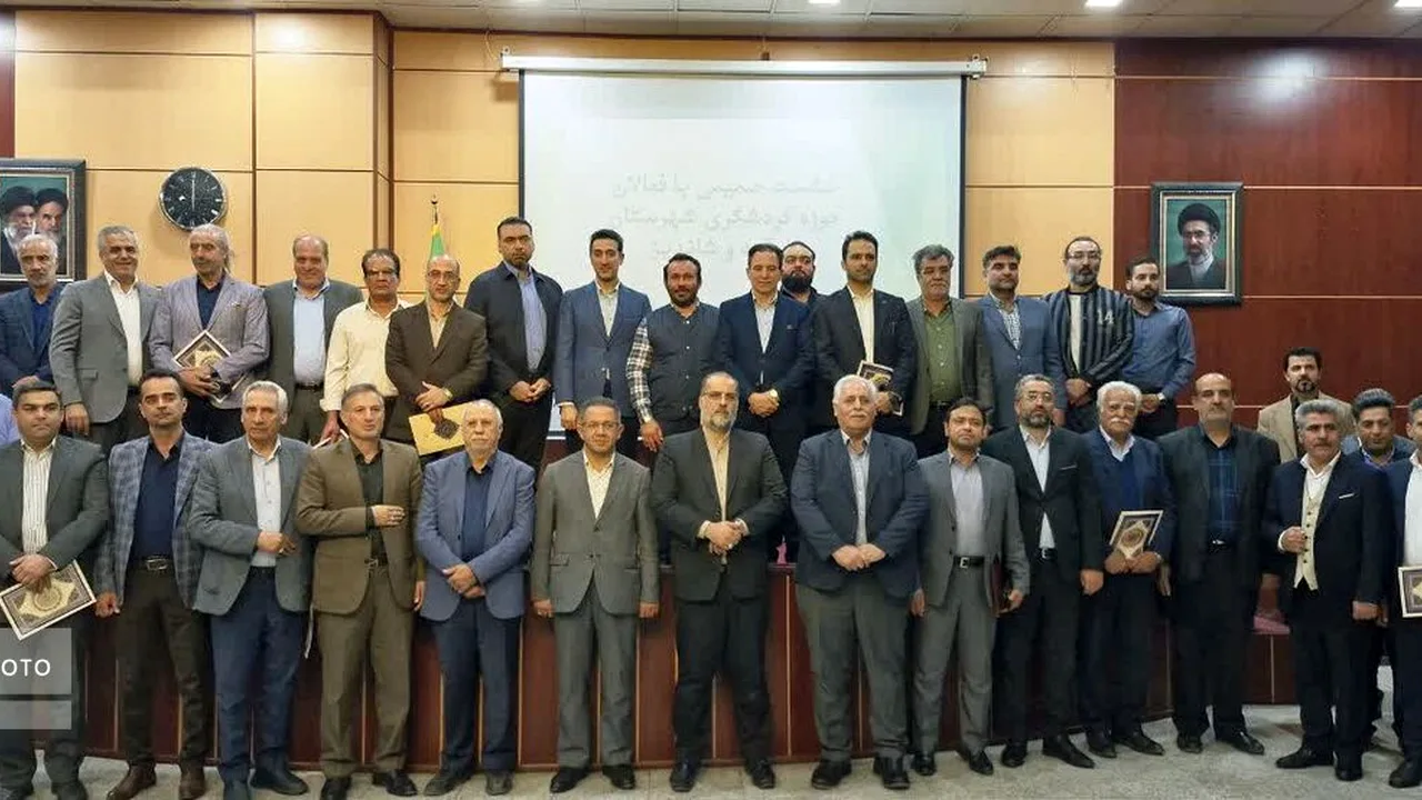 گفتوگوی دادستان طرقبه شاندیز با فعالان گردشگری