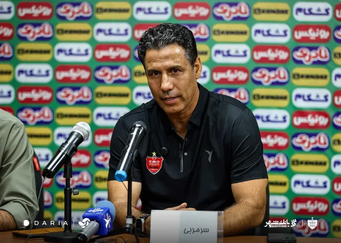سرمربی پرسپولیس درباره جدایی بازیکنان باتجربه توضیح داد