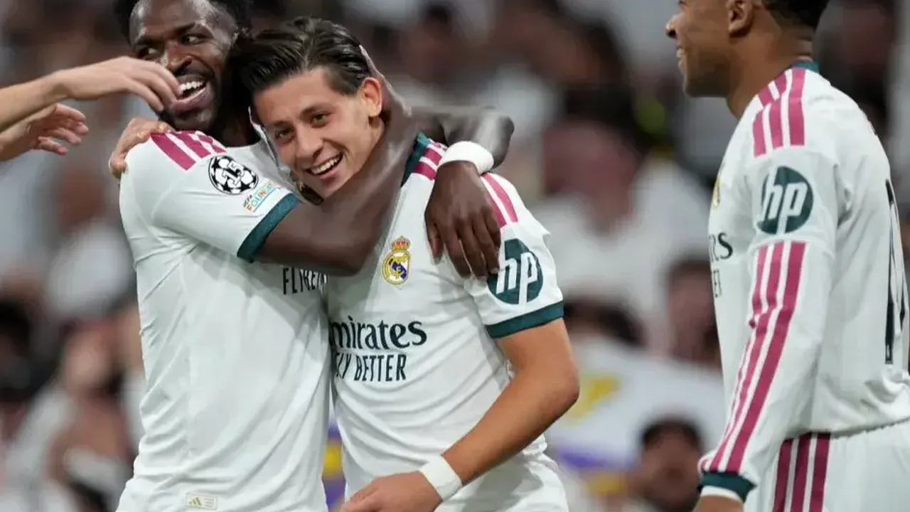 2552793