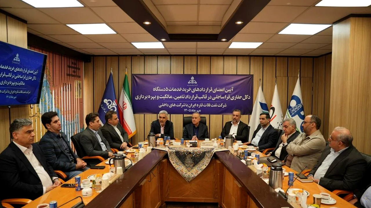امضای قراردادی یک میلیارد دلاری در صنعت نفت ایران؛ چه خبری پشت پرده دکلهای مرموز است؟