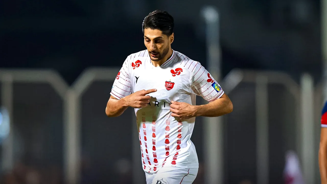 پیروزی پرسپولیس با گل تماشایی محبی در قائمشهر