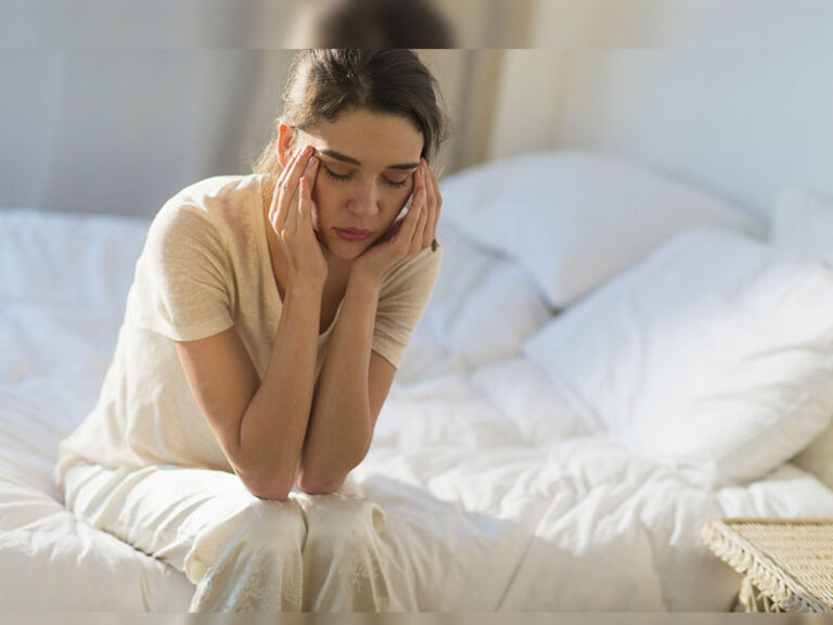 سرگیجه و احساس گیجی؛ از کمخوابی تا بیماریهای جدی | چه زمانی باید نگران باشیم؟