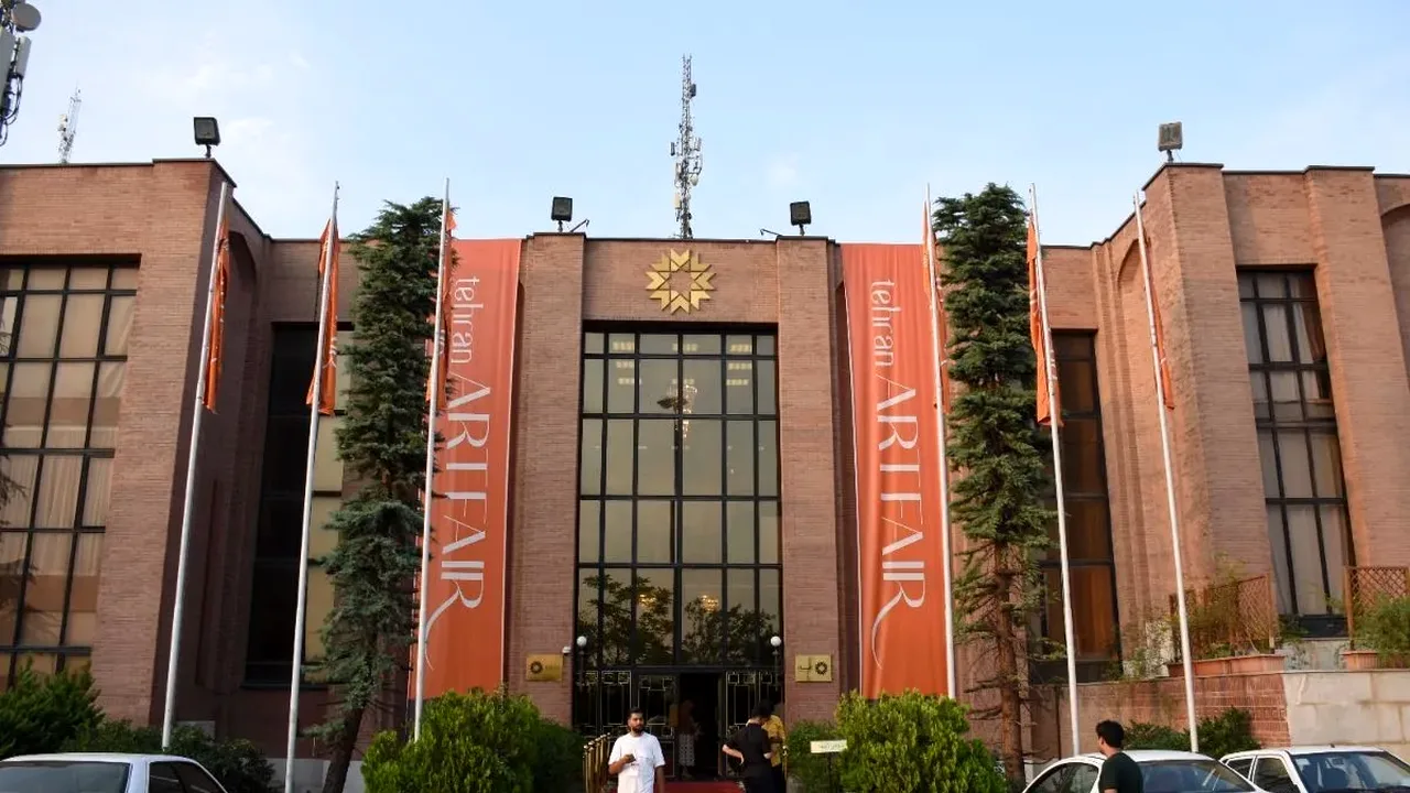 اعلام جرم دادستانی تهران علیه برگزارکنندگان نمایشگاه آرت فیر