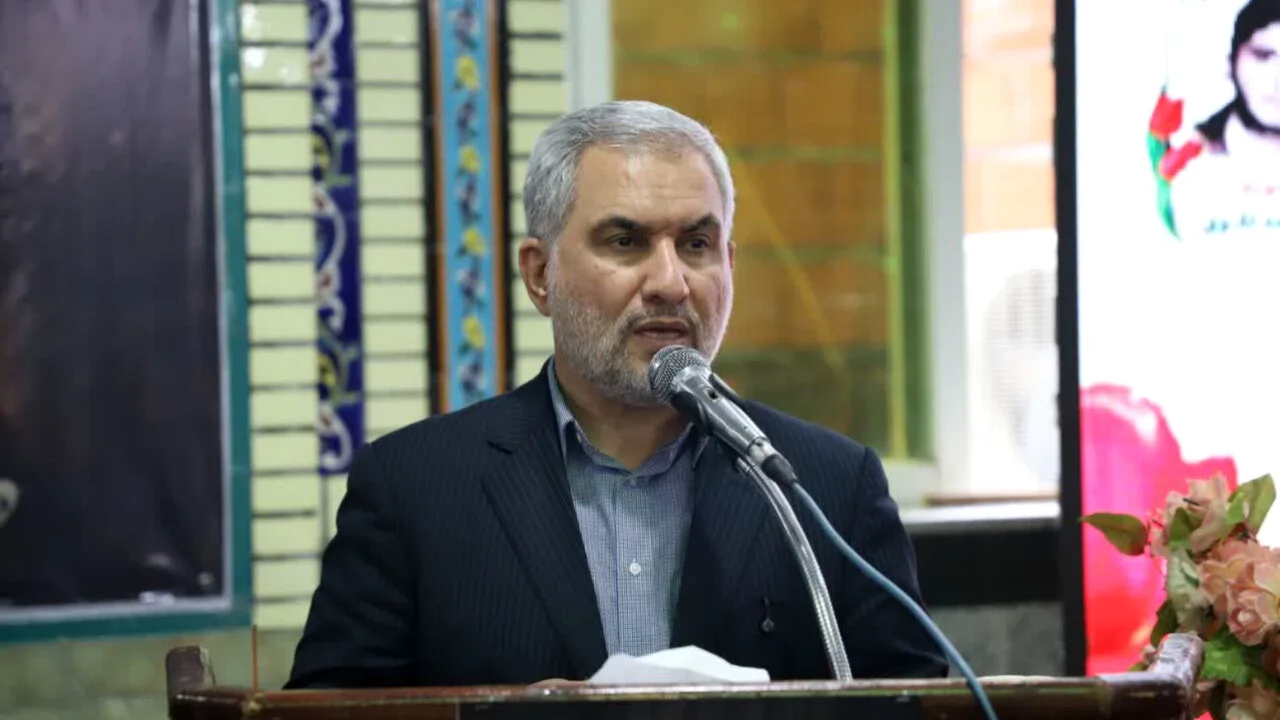 قوانین تجاری مانع اصلی بازرگانان؛ خودتحریمیها بیشتر از تحریمها ضربه میزنند