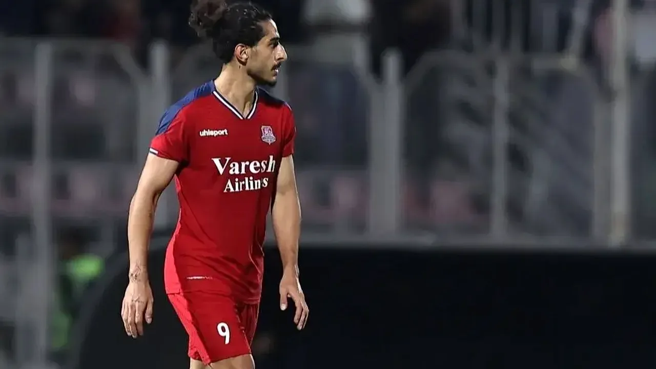 مهاجم نساجی با هتتریک، پرسپولیس را به چالش میکشد