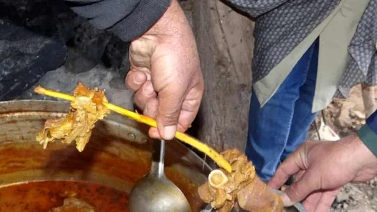 آبگوشت شریکی بم؛ آیین ۱۵۰ ساله ثبت ملی شد