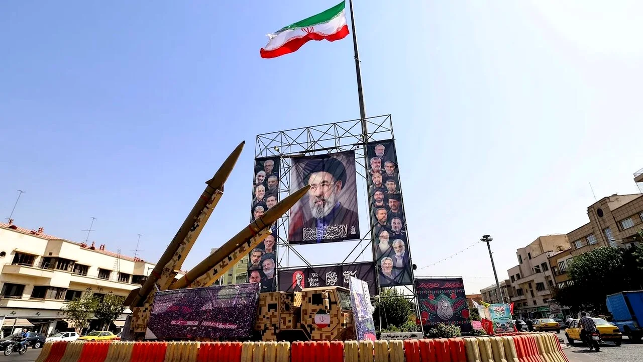 رازهای دیپلماسی ایران از سعدآباد تا هرمز؛ چرا هر بار توپ در زمین غرب میماند؟