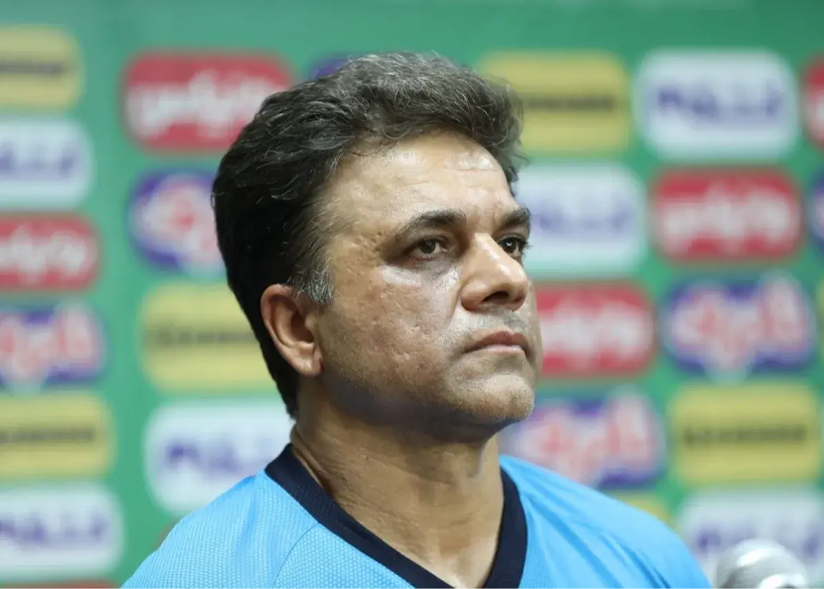 سرمربی شمسآذر خواستار محدودیت سکوهای پرسپولیس شد