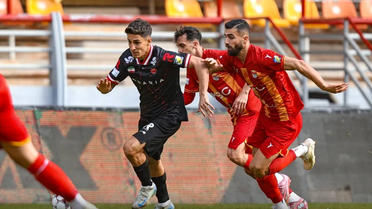 ستاره جوان پرسپولیس در آستانه جدال با فولاد
