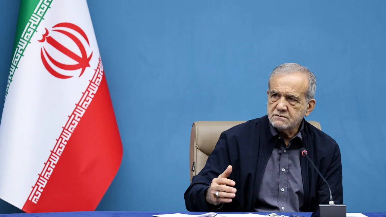 پزشکیان در روز نوجوان: قدرت بازدارنده در برابر طمع بیگانگان