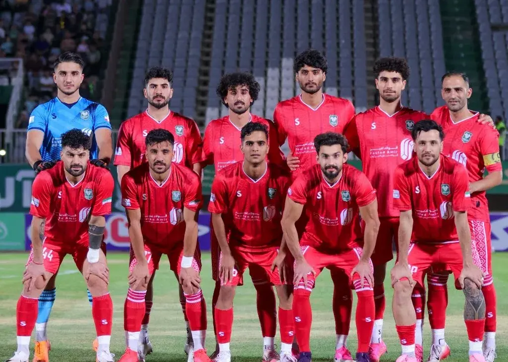تیم خیبر خرمآباد با پیراهن دوم جدید خود به میدان رفت