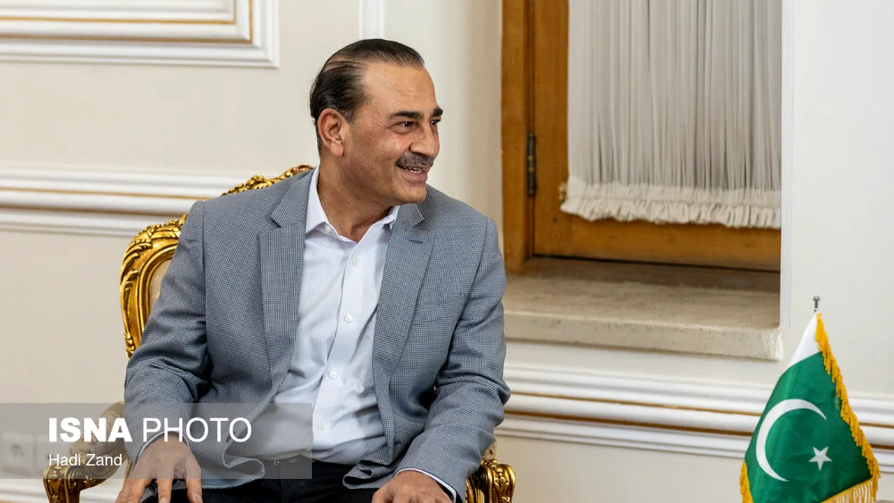 سفر غیرمنتظره فرمانده ارتش پاکستان به تهران؛ پشت پرده دیداری که همه را غافلگیر کرد